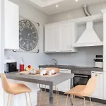 Spacious 3-bedroom - 10 Min To Center & 5 Min To Gaslini Hospital Daire Cenova