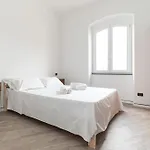 Spacious 3-bedroom - 10 Min To Center & 5 Min To Gaslini Hospital *