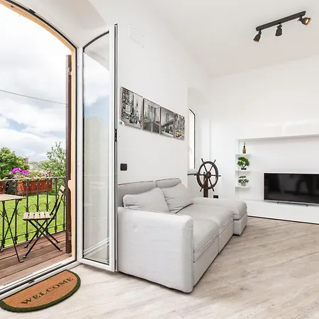 Apartment Spacious 3-bedroom - 10 Min To Center & 5 Min To Gaslini Hospital *