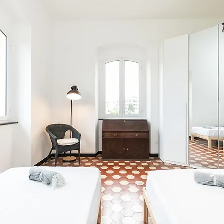 Spacious 3-bedroom - 10 Min To Center & 5 Min To Gaslini Hospital * Genoa