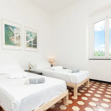 Spacious 3-bedroom - 10 Min To Center & 5 Min To Gaslini Hospital *