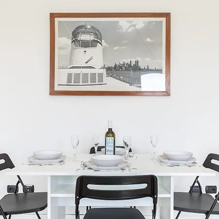 Spacious 3-bedroom - 10 Min To Center & 5 Min To Gaslini Hospital Apartment Genoa