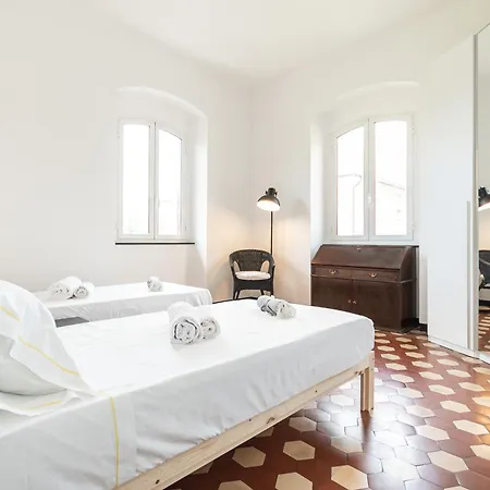 Spacious 3-bedroom - 10 Min To Center & 5 Min To Gaslini Hospital By Car Apartmán