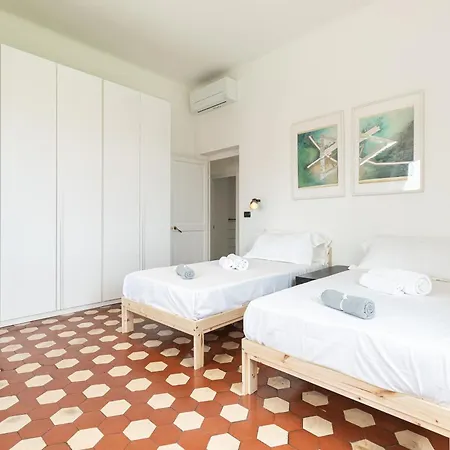 Spacious 3-bedroom - 10 Min To Center & 5 Min To Gaslini Hospital