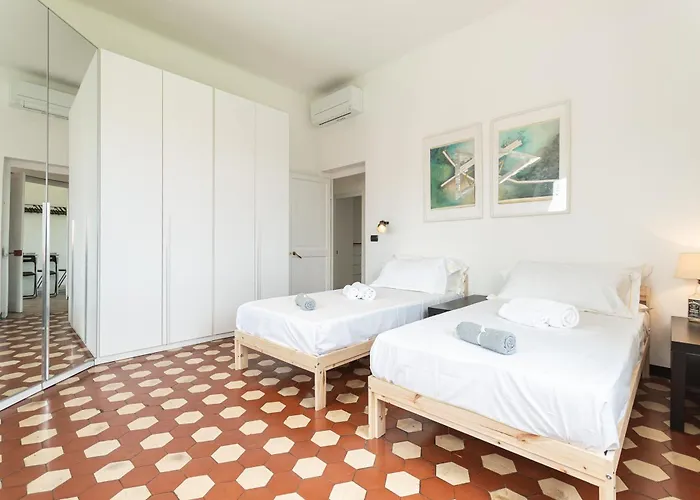 Spacious 3-bedroom - 10 Min To Center & 5 Min To Gaslini Hospital