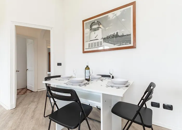 Spacious 3-bedroom - 10 Min To Center & 5 Min To Gaslini Hospital Appartement