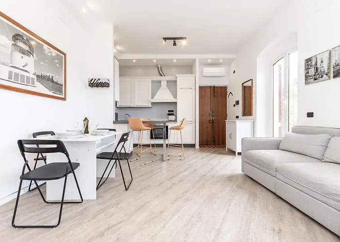 Spacious 3-bedroom - 10 Min To Center & 5 Min To Gaslini Hospital *